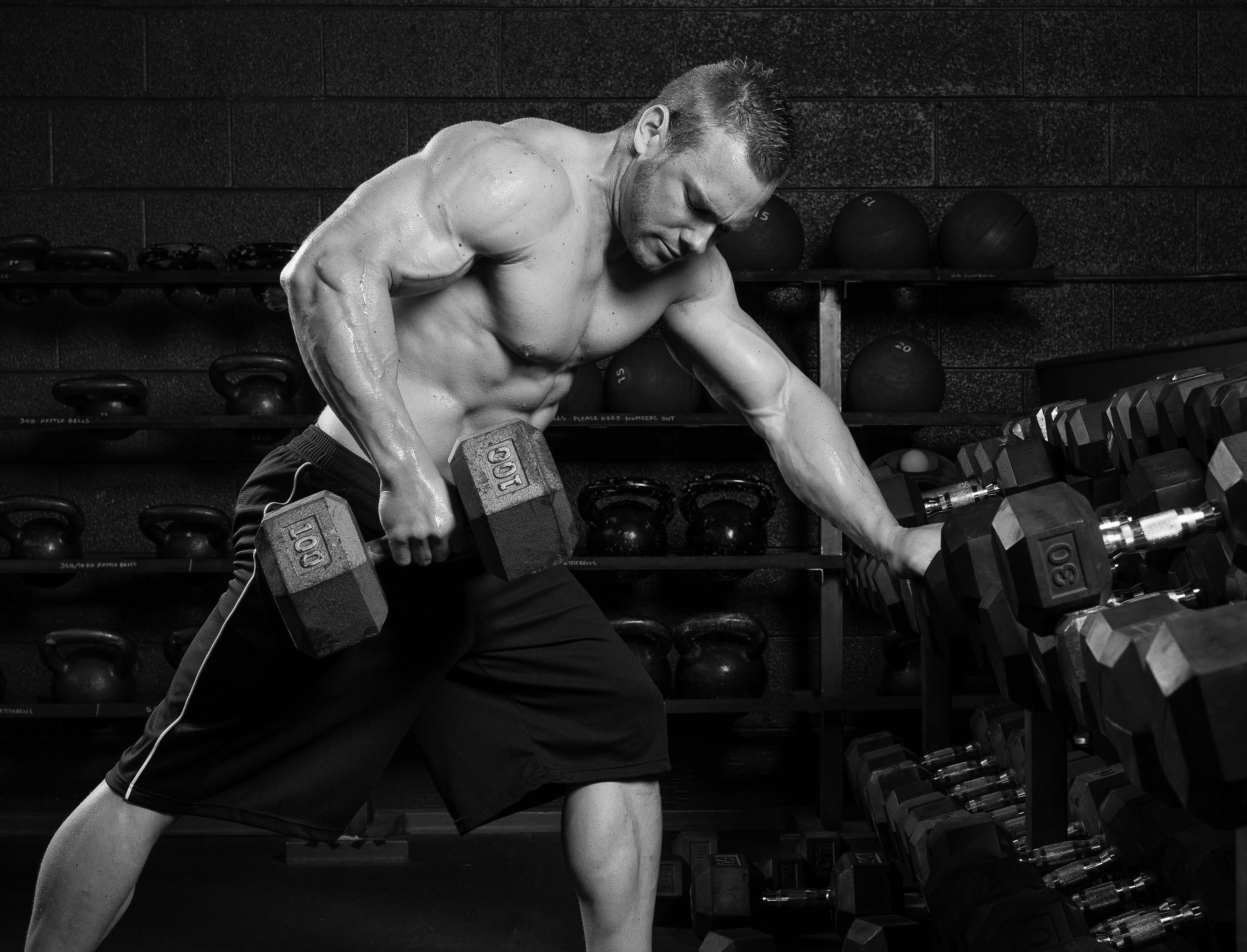 Does Lifting Heavy Give More GAINZ?